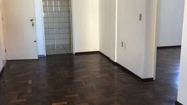 APARTAMENTO COM SACADA